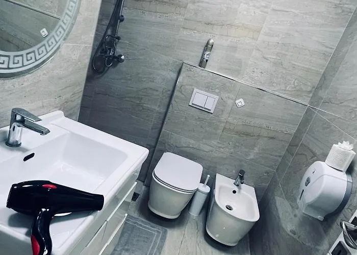 Lovely And - 24h Self Check-in *